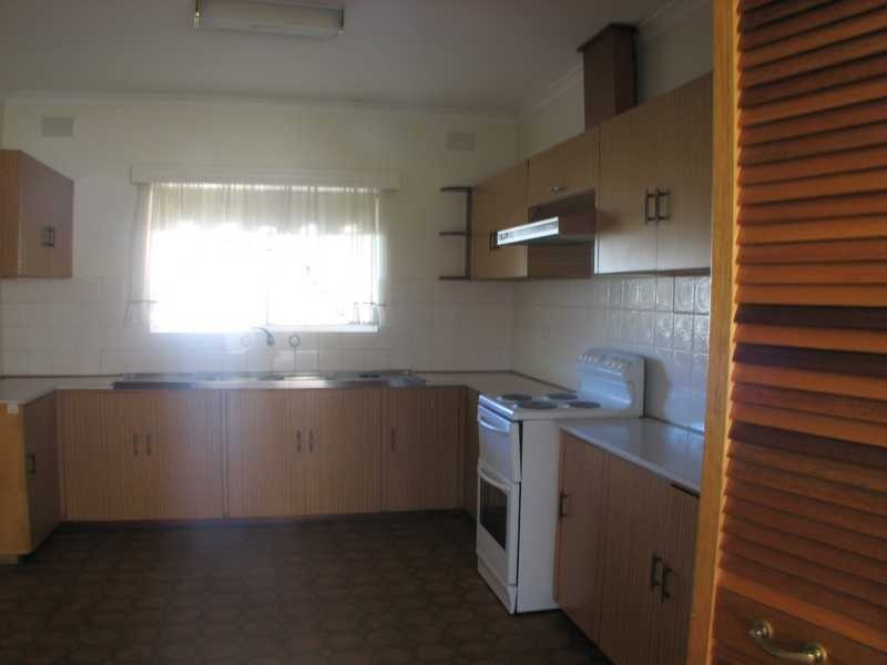 30 LOMMAN AVENUE, Newton SA 5074