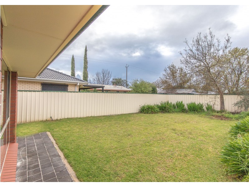 8 Shropshire Avenue, Hillcrest SA 5086