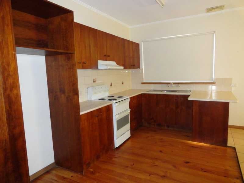 6 DRYSDALE CRESCENT, Campbelltown SA 5074