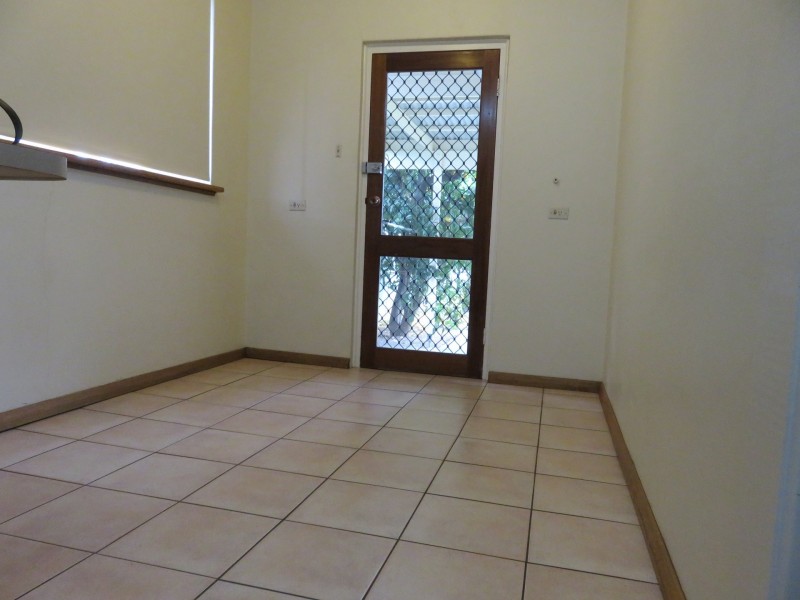 6 DRYSDALE CRESCENT, Campbelltown SA 5074