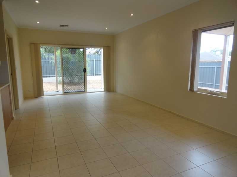 1/107 Commercial Road, Salisbury SA 5108