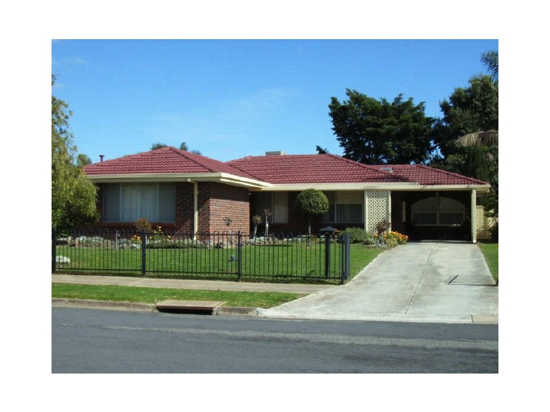 18 CLARK CRESCENT, Paradise SA 5075