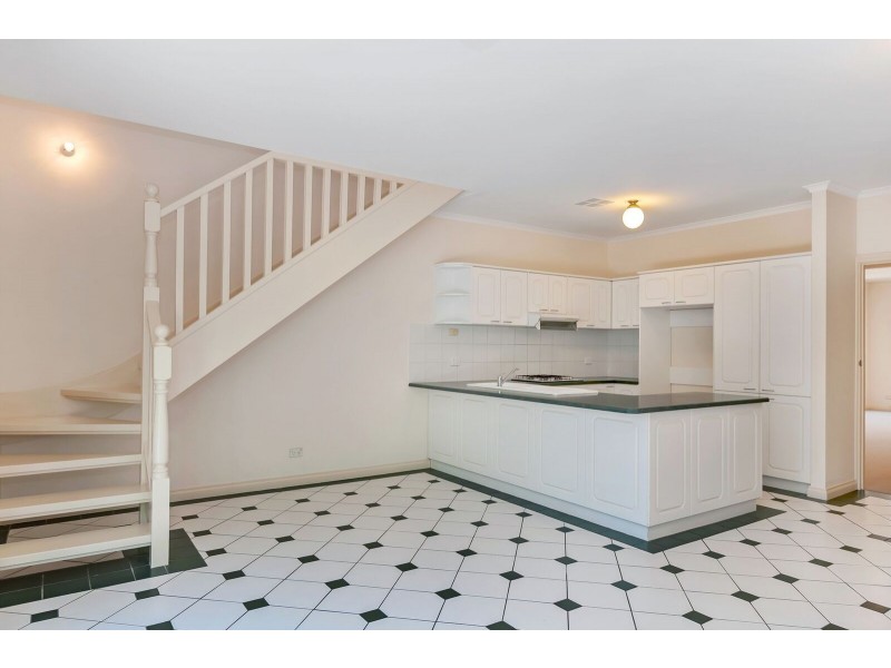 3 Thiele Grove, Kensington Park SA 5068