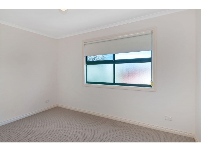 3 Thiele Grove, Kensington Park SA 5068