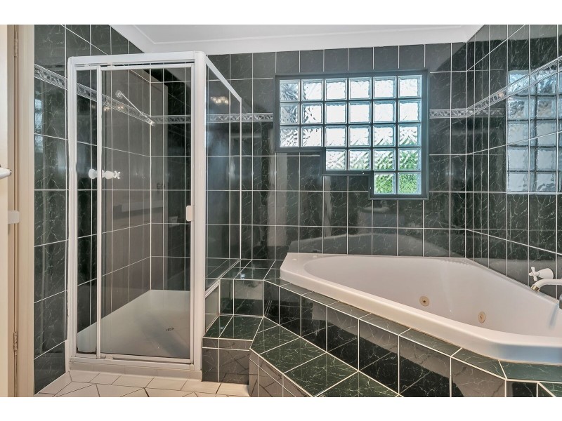 3 Thiele Grove, Kensington Park SA 5068