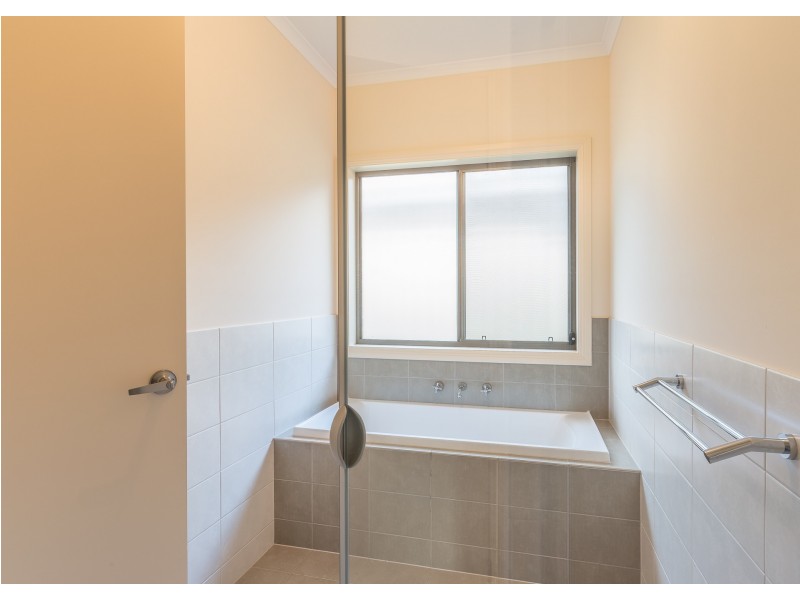 14 Sutherland Road, Holden Hill SA 5088