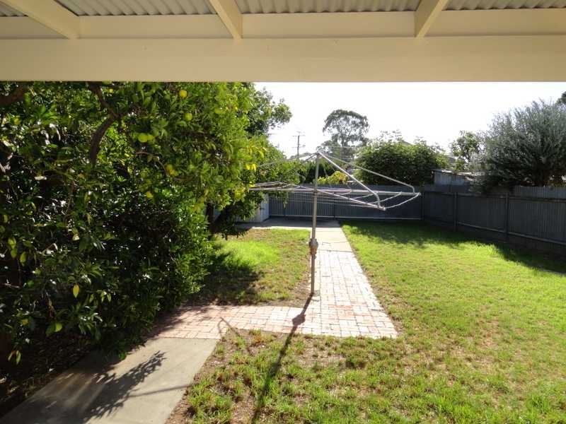 6 DRYSDALE CRESCENT, Campbelltown SA 5074