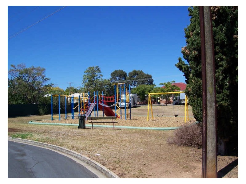 6 DRYSDALE CRESCENT, Campbelltown SA 5074