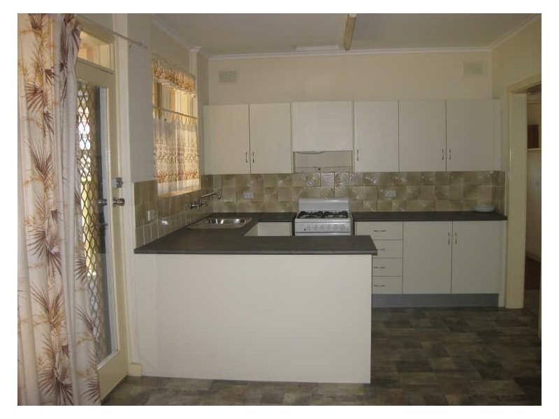 16 Reids Road, Dernancourt SA 5075