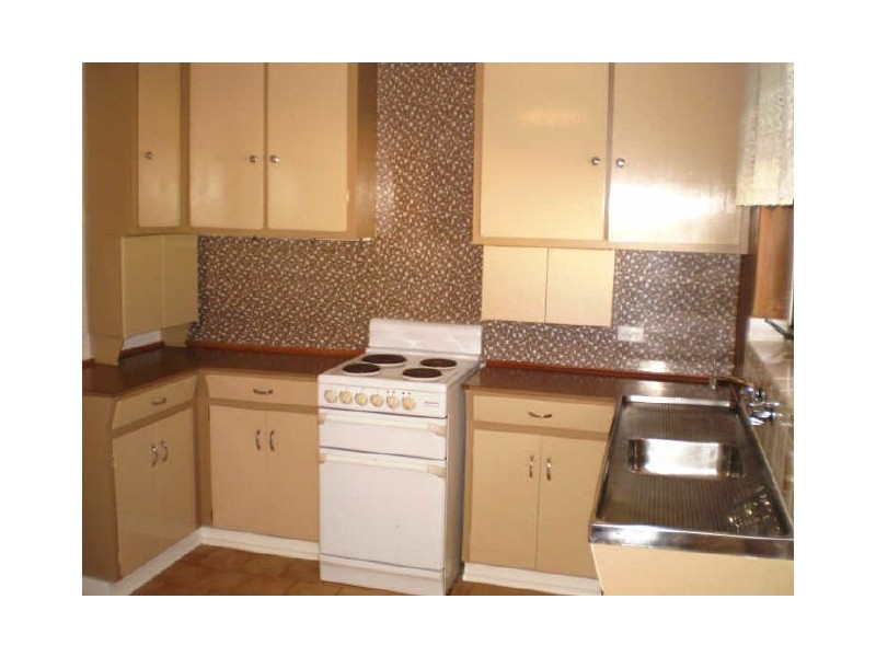 68 CRESDEE ROAD, Campbelltown SA 5074