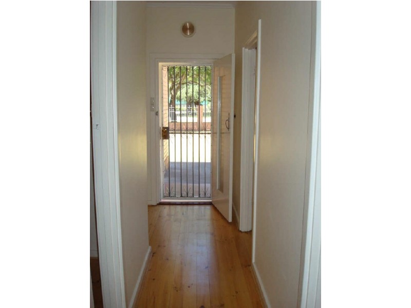 2 WILLIAM ROAD, Vale Park SA 5081