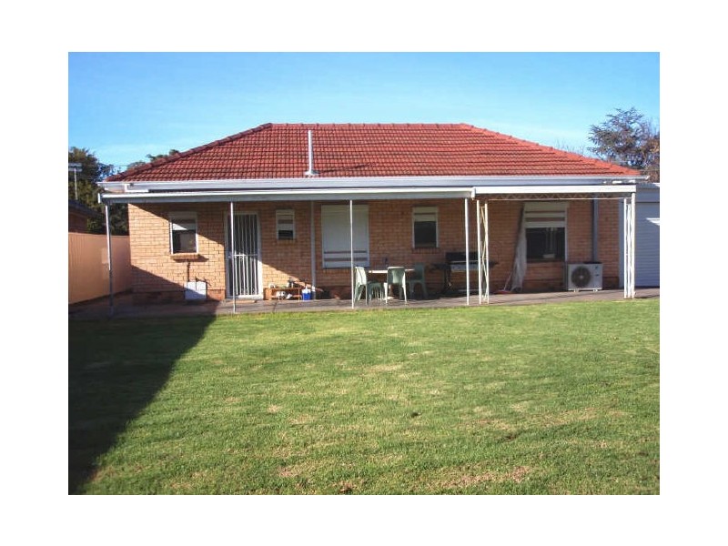 2 WILLIAM ROAD, Vale Park SA 5081