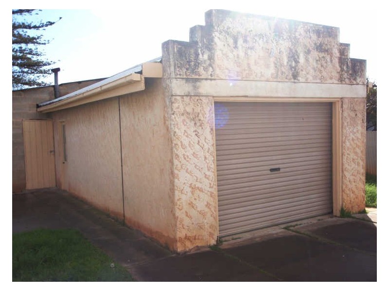 8 CEDAR AVENUE, Campbelltown SA 5074