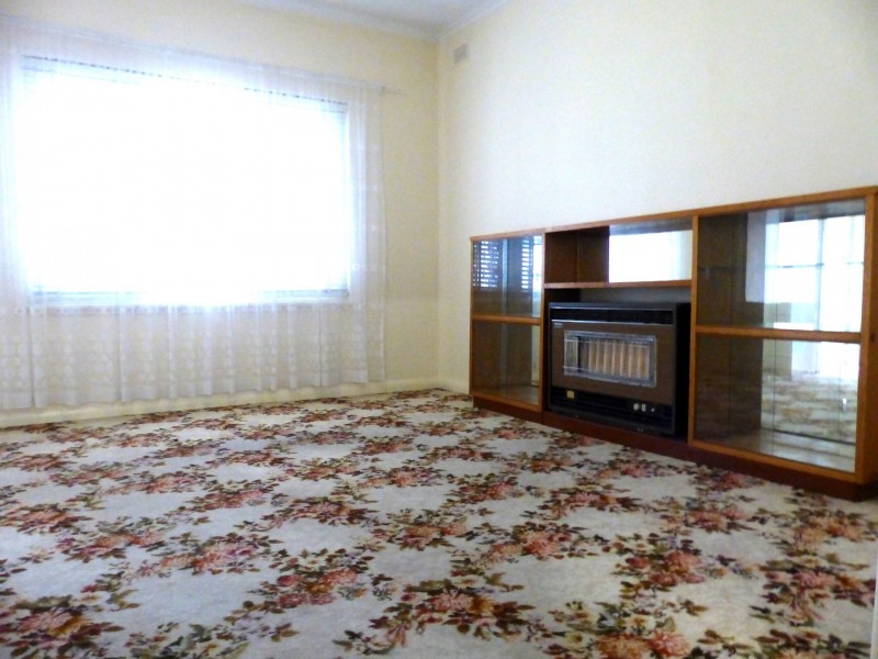 17 Brooker Ave, Campbelltown SA 5074