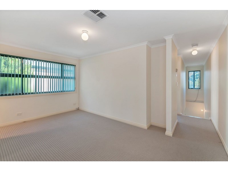 3 Thiele Grove, Kensington Park SA 5068