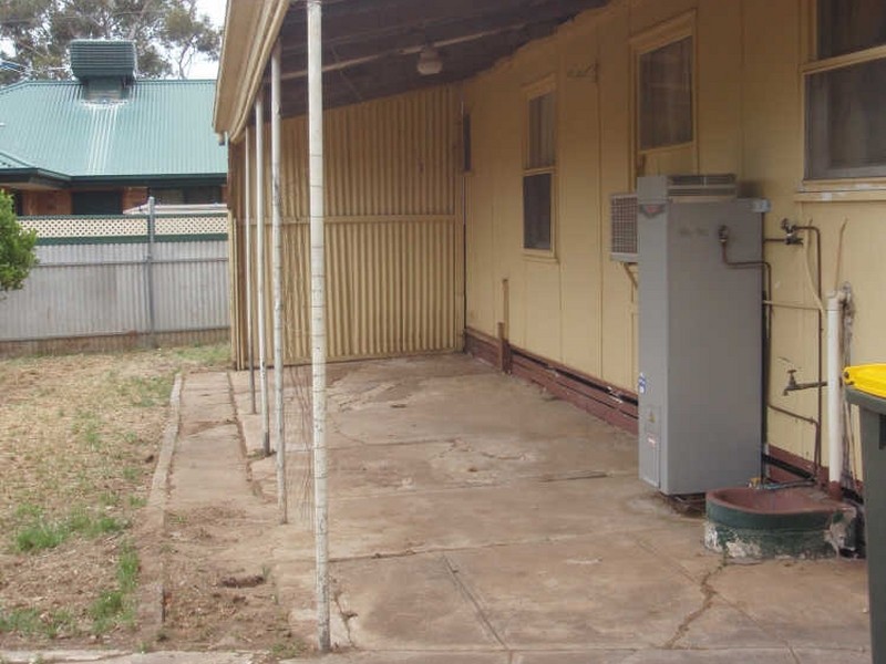 28 Braemore Tce, Campbelltown SA 5074