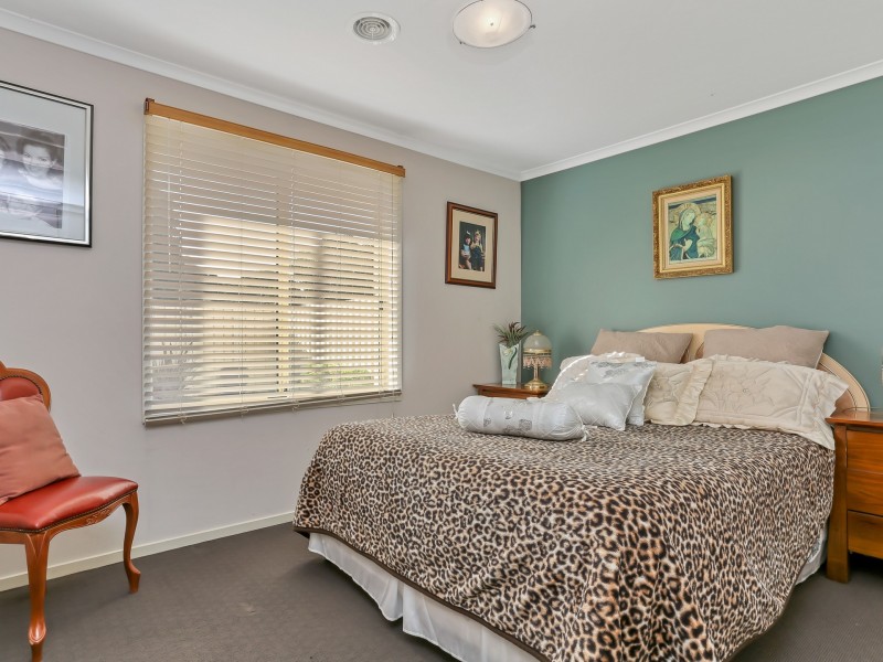 18 Redwood Close, Noarlunga Downs SA 5168