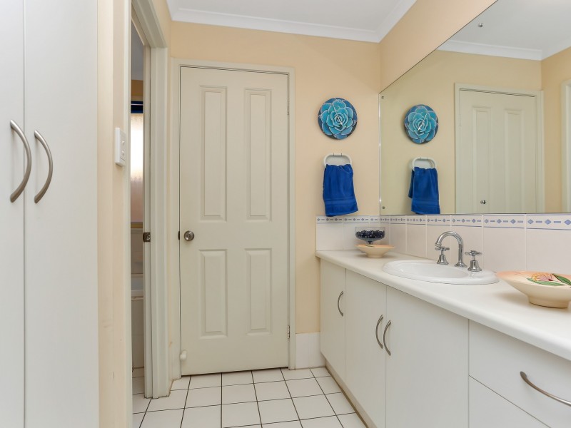 18 Redwood Close, Noarlunga Downs SA 5168