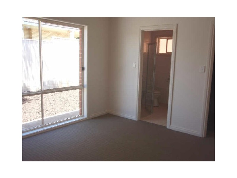 1 & 4/91 KINGBORN AVENUE, Seaton SA 5023