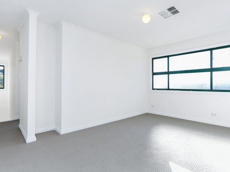 1 Thiele Grove, Kensington Park SA 5068