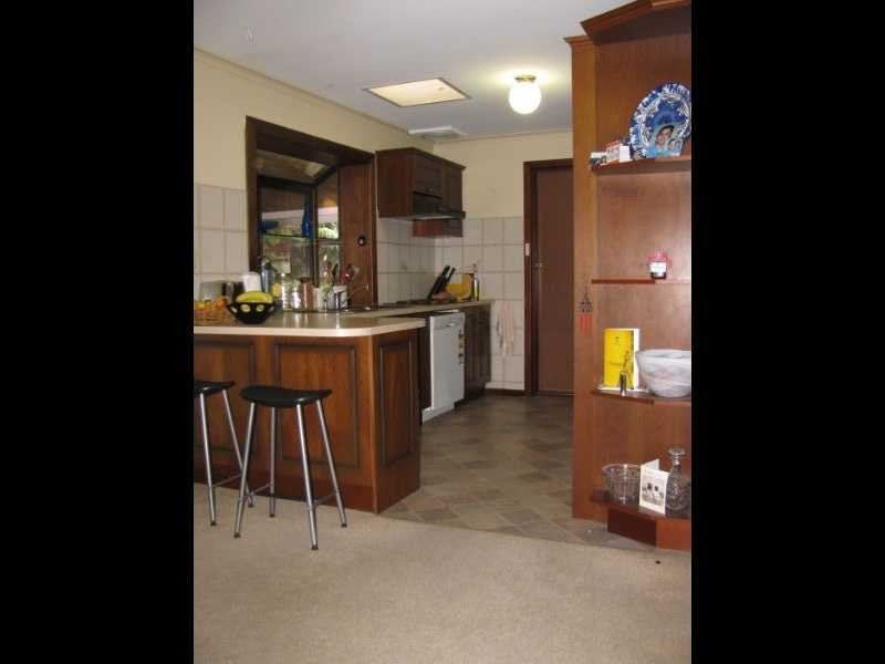 17 Robertson Crescent, Redwood Park SA 5097