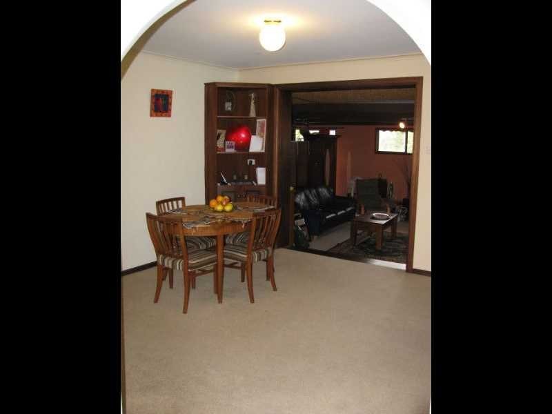 17 Robertson Crescent, Redwood Park SA 5097