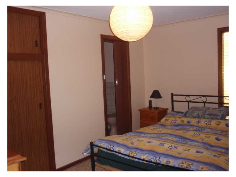 17 Robertson Crescent, Redwood Park SA 5097