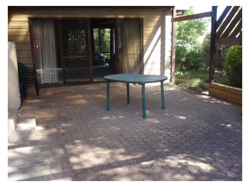 17 Robertson Crescent, Redwood Park SA 5097