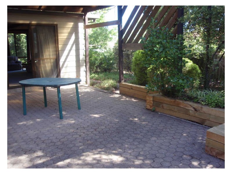 17 Robertson Crescent, Redwood Park SA 5097