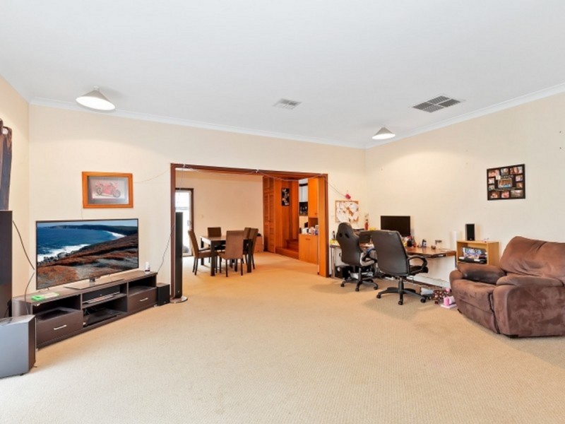 12 Mary Street, Happy Valley SA 5159