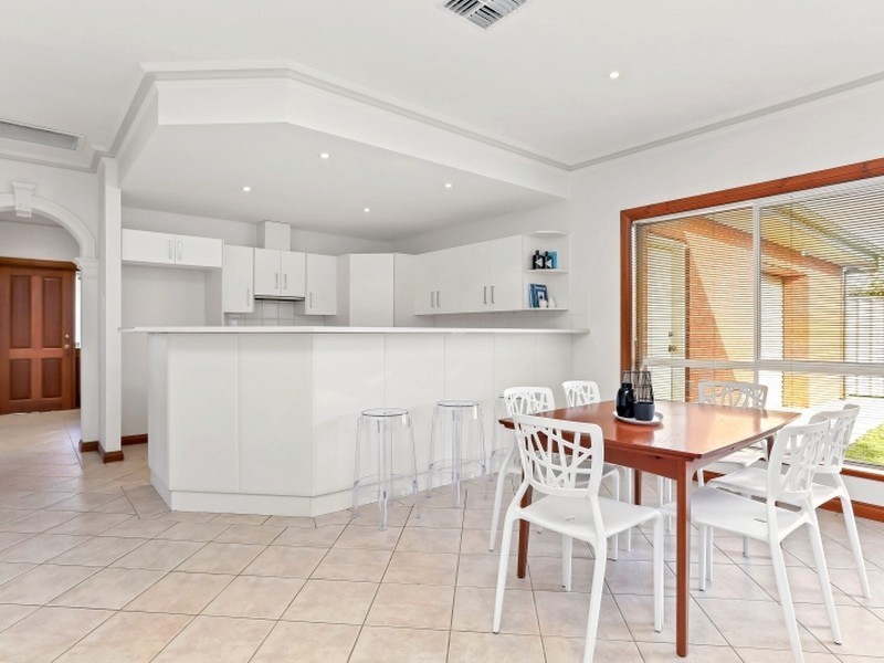 2/2 Liascos Avenue, Newton SA 5074