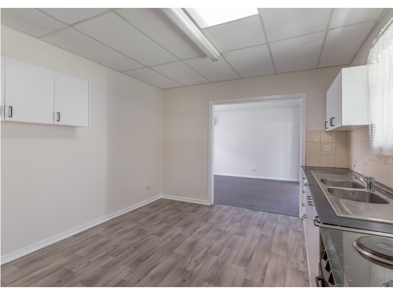 10 Nottingham Crescent, Valley View SA 5093