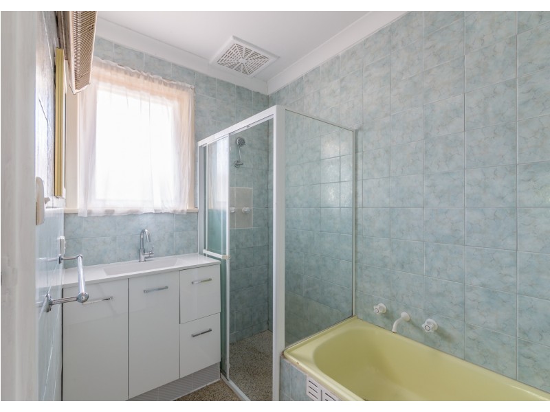 10 Nottingham Crescent, Valley View SA 5093