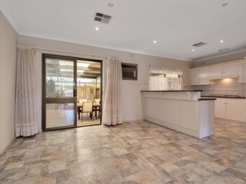 6 Medway Crescent, Rostrevor SA 5073