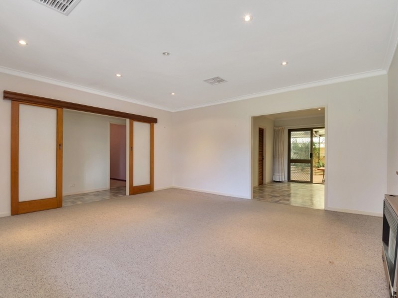 6 Medway Crescent, Rostrevor SA 5073