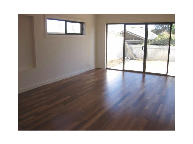 11 JOHN AVENUE, Tranmere SA 5073