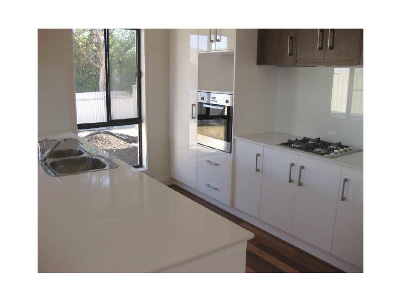 11 JOHN AVENUE, Tranmere SA 5073