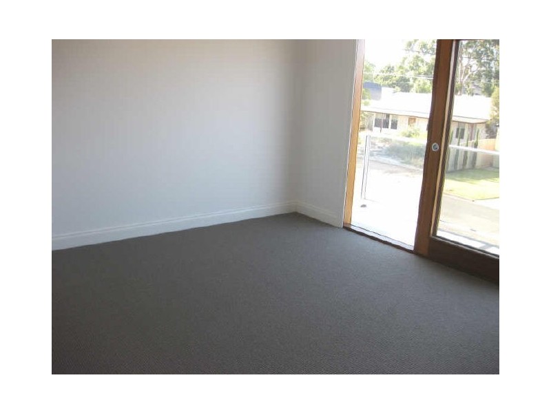 11 JOHN AVENUE, Tranmere SA 5073