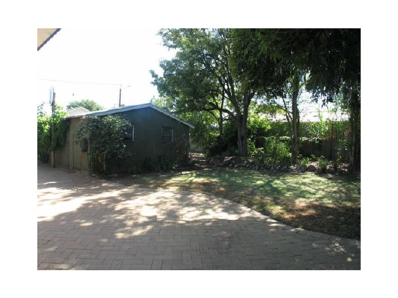 8 DUNSTAN AVENUE, Kensington Park SA 5068