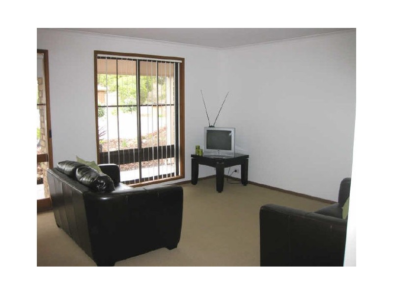 6 SARNIA FARM ROAD, St Agnes SA 5097