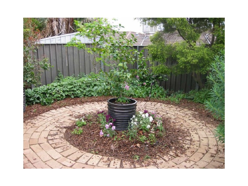 6 SARNIA FARM ROAD, St Agnes SA 5097