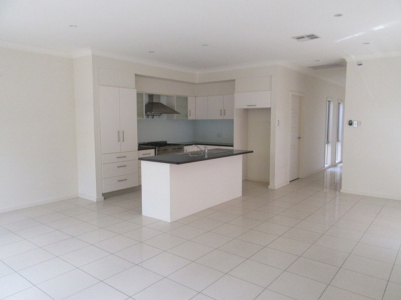 11B Leslie Avenue, Campbelltown SA 5074