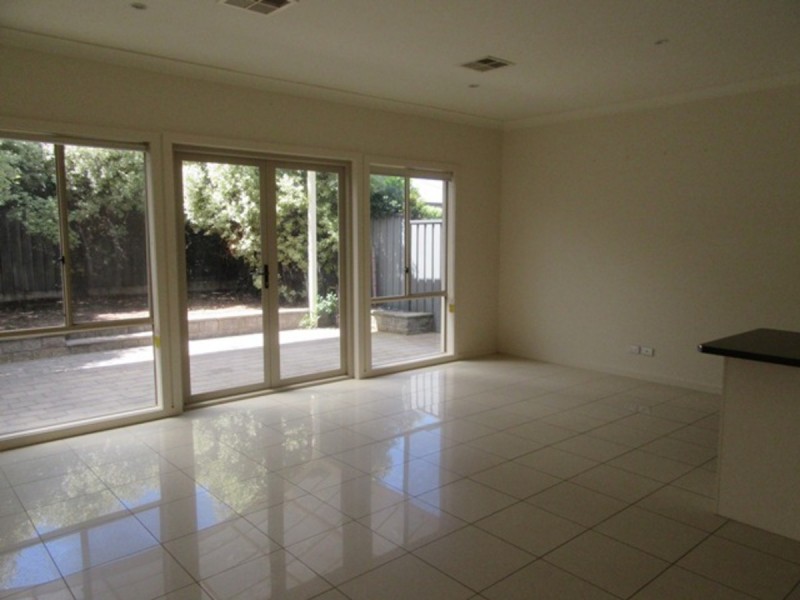 11B Leslie Avenue, Campbelltown SA 5074