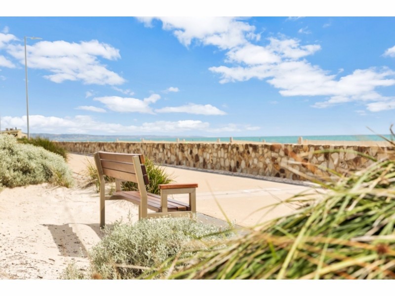 2/19 Military Road, West Beach SA 5024