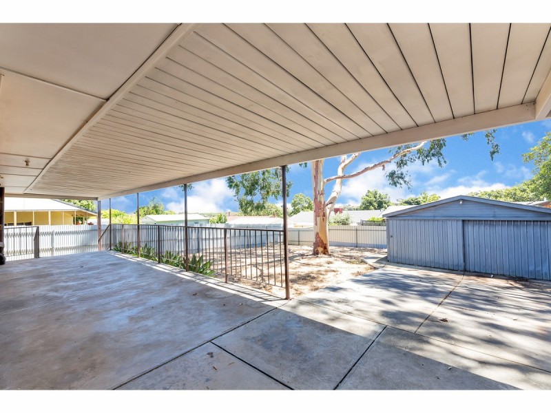 16 Barns Avenue, Highbury SA 5089