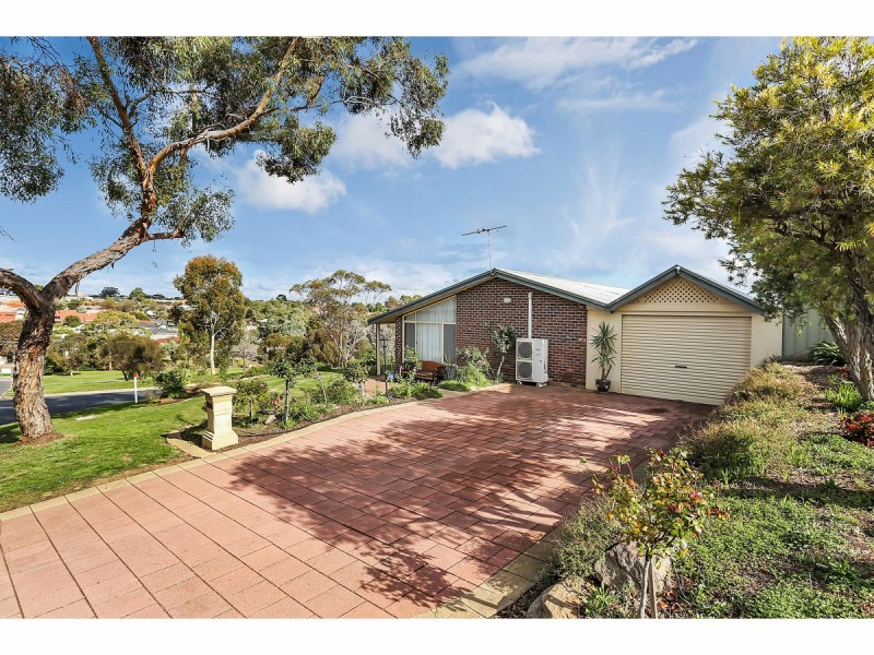 8 Streeton Avenue, Hope Valley SA 5090