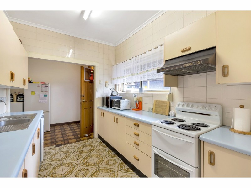 1 Stoneybrook Drive, Paradise SA 5075