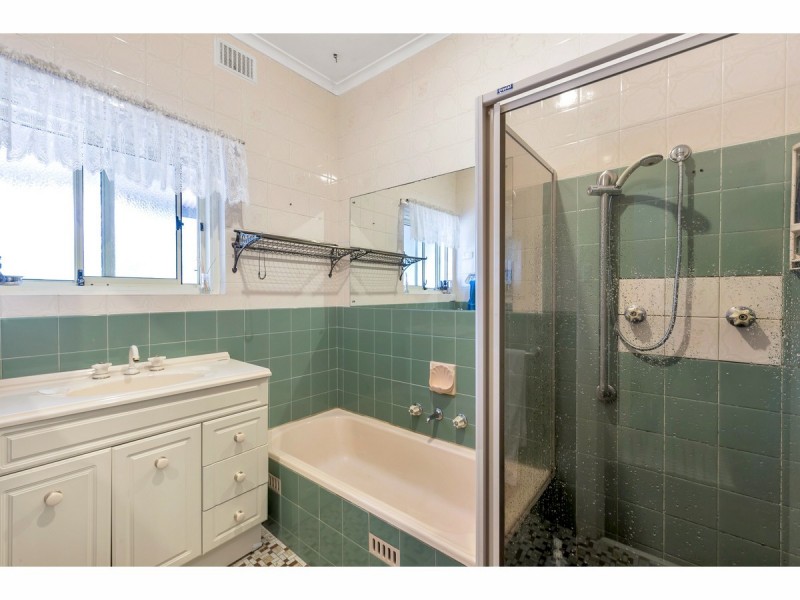 1 Stoneybrook Drive, Paradise SA 5075