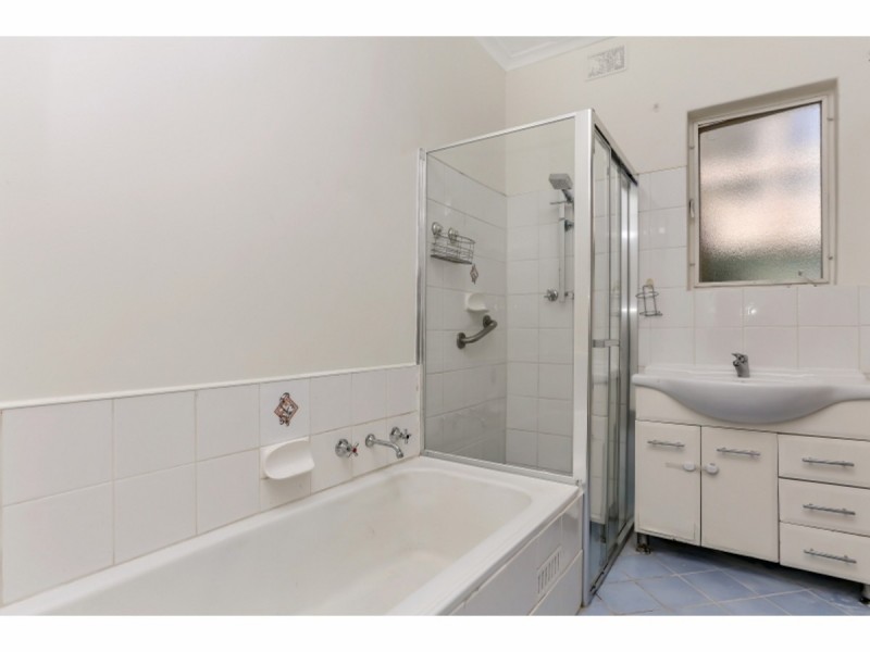 6 Valda Road, Para Hills SA 5096