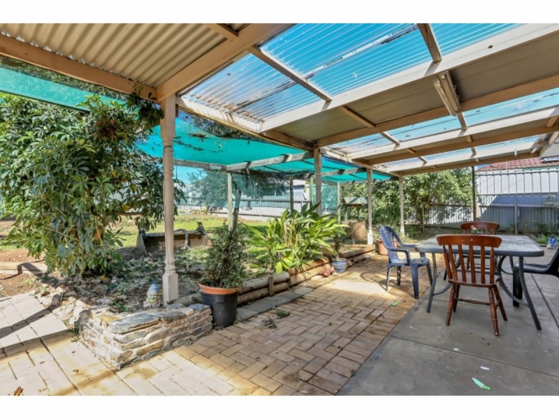 6 Valda Road, Para Hills SA 5096